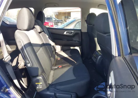 2017 Nissan Pathfinder Platinum z USA, uszkodzony, nr VIN 005N1DR2MN0HC6746